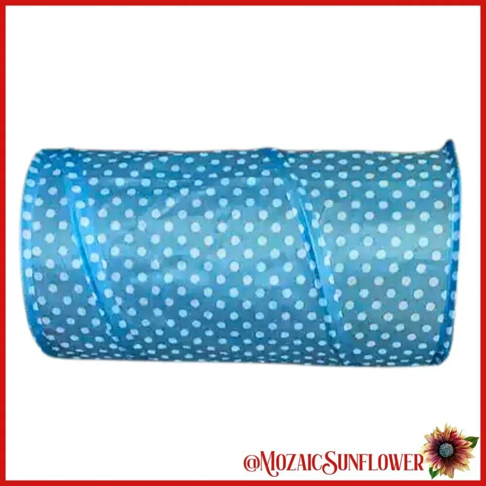 NWOT Adorable Nylon Blue White Polka Dot Foldable Tunnel With Attached Balls